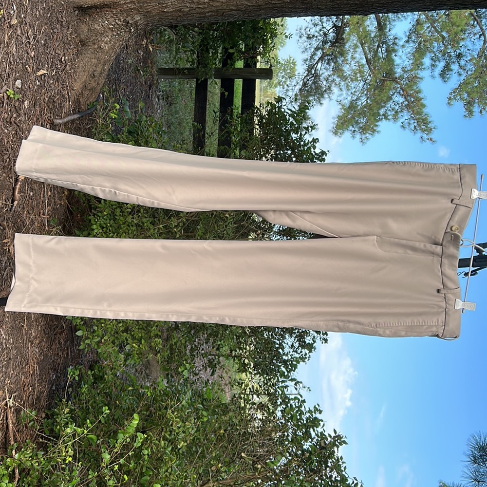 Peter Millar flat front khakis 32x32